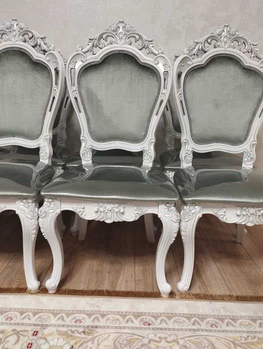 Стулья Versace новые