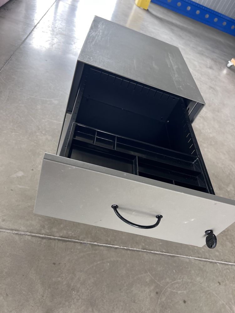 Метален шкаф/ контейнер за гараж/ офис