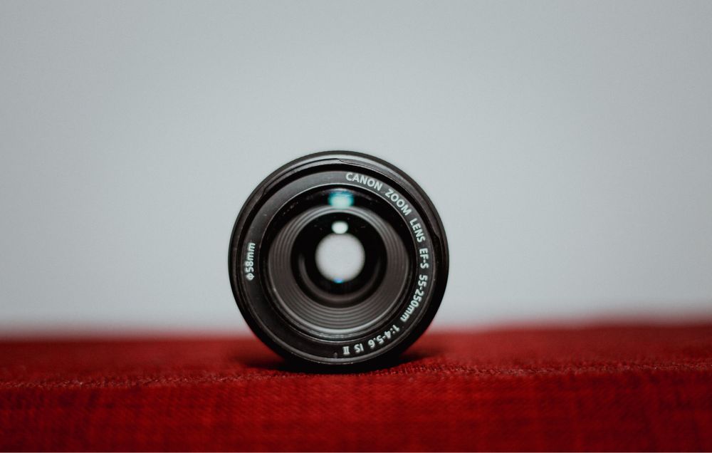 Obiectiv Canon EF-S 55-250mm f/4-5.6 IS II