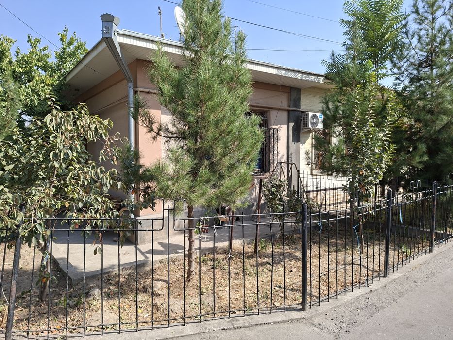 Срочно продам участок угловой свою