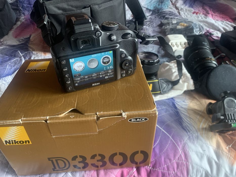 Camera foto DSLR Nikon D3300 18-55 35-70 manual 2 bat blit Nissin 64gb