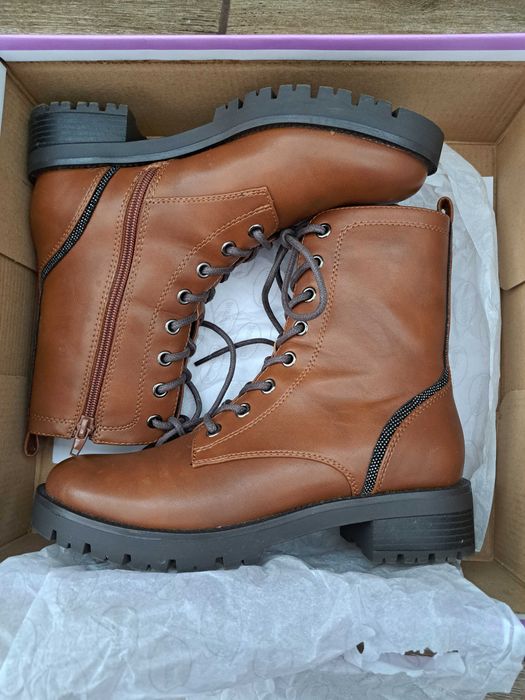 Дамски кафяви боти