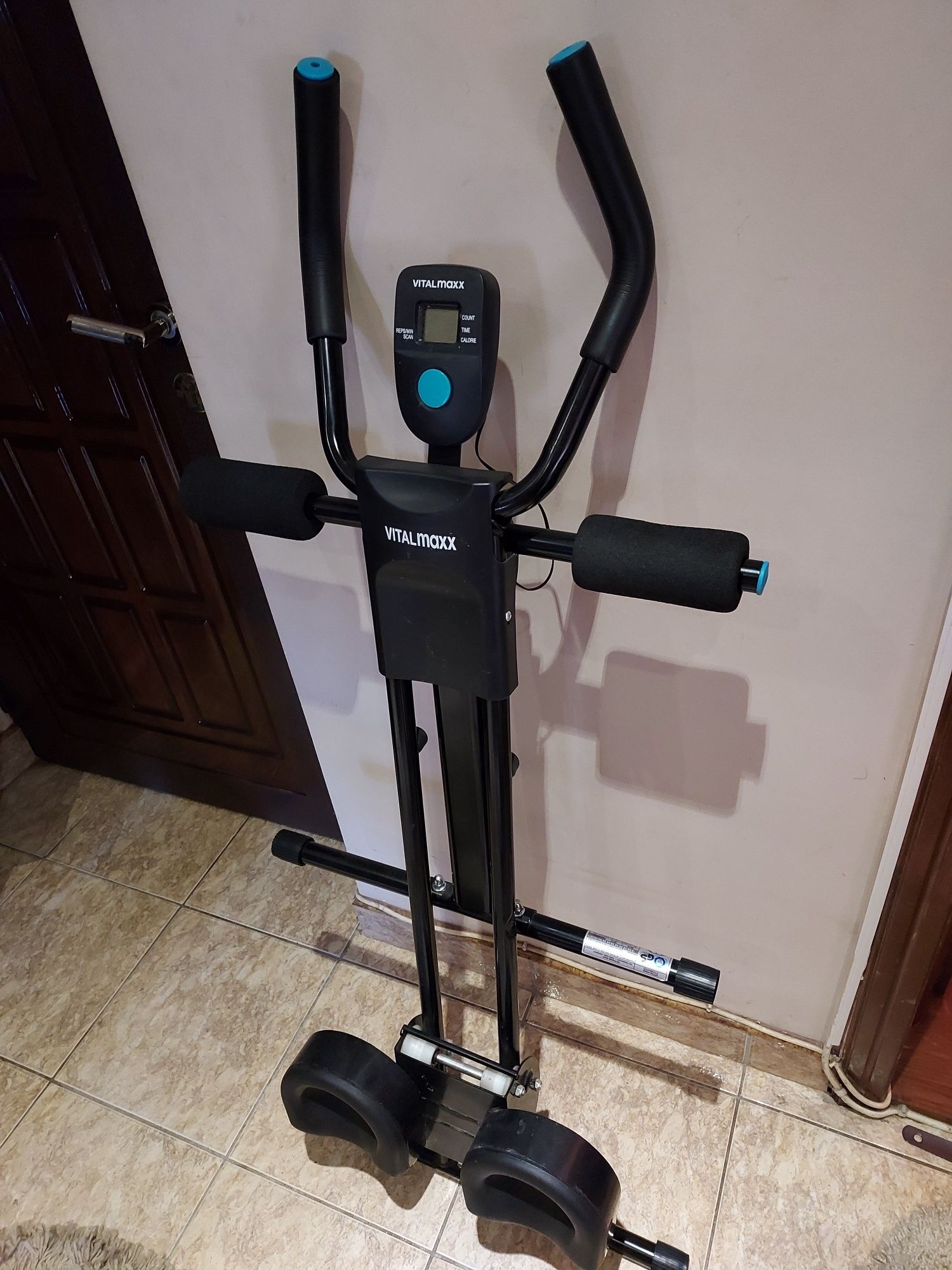 Bicicleta magnetica Zipro beat și aparat abdomene Vitalmaxx