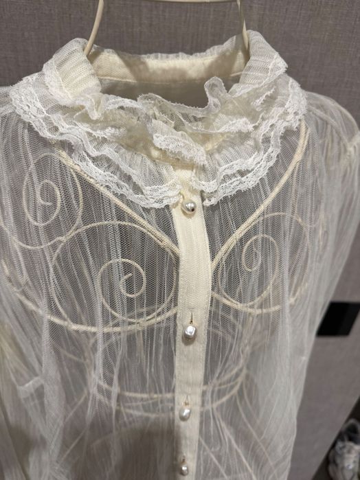 Блуза бяла прозрачна с перлени копчета Dolce & Gabbana