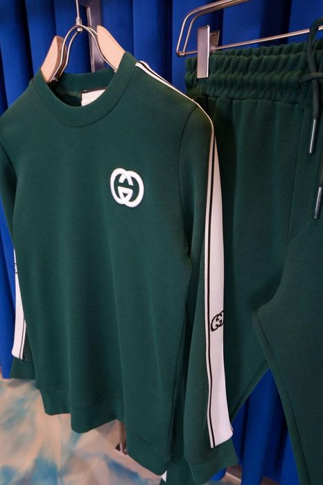 Мъжки екипи различни модели