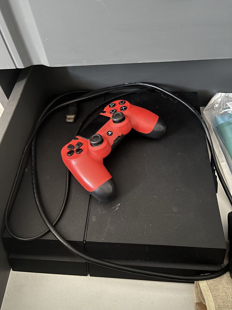 Продам Playstation 4 1 terabyte