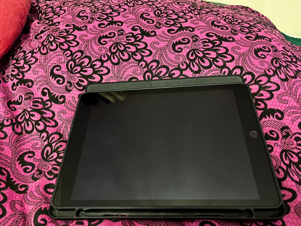 Ipad 9  64гб без сим лотка