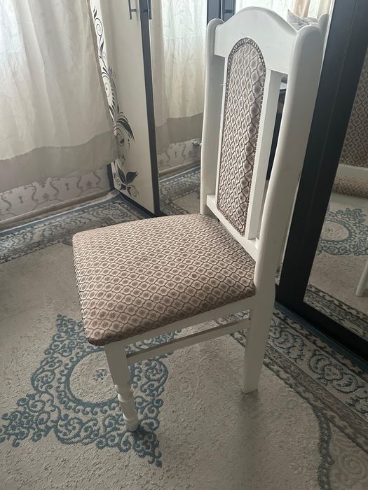 Продам стулья для кухни