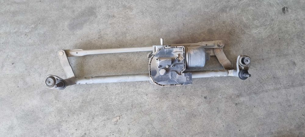 Ansambu stergatoare complet cu motoras pentru VW Golf 5