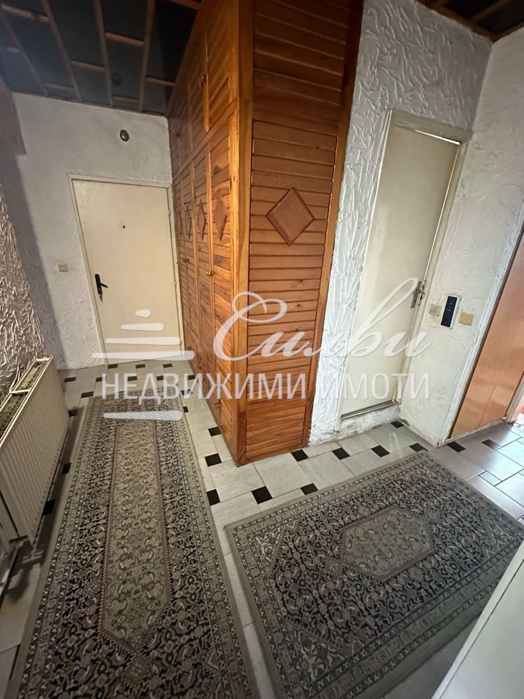 МНОГОСТАЕН апартамент с ТРИ спални - кв. Тракия !