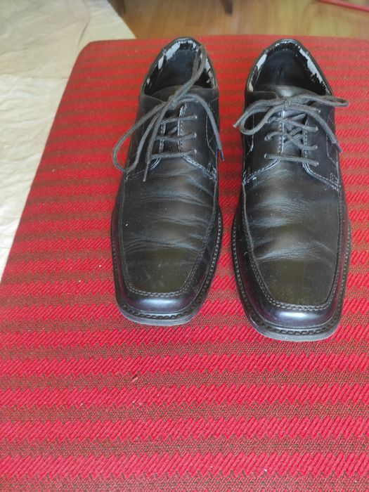 Pantofi din piele numărul 43