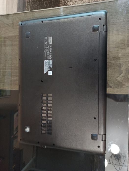 Лаптоп lenovo-в изключително добро състояние неразличимо от нов