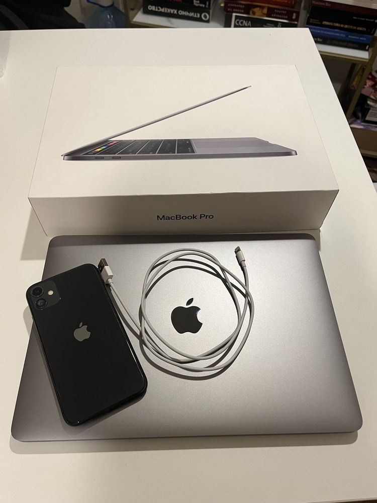 MacBook pro 16ram + Iphone 11 64gb с кейсове