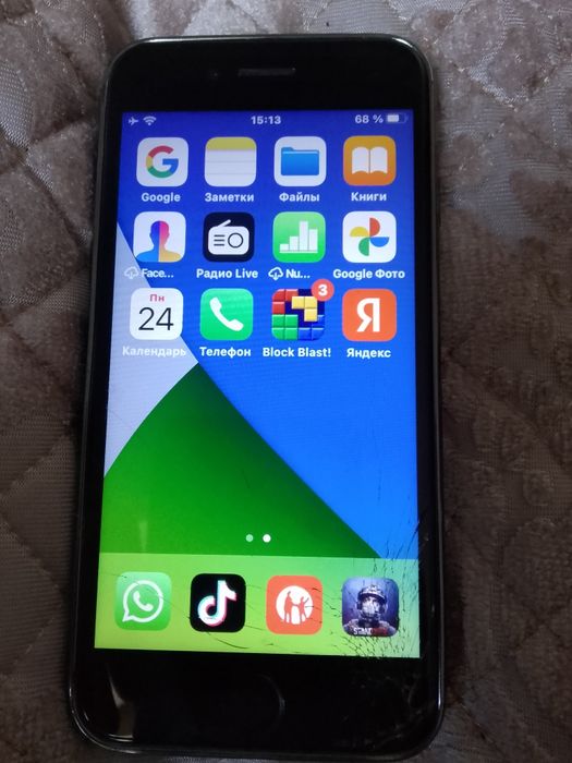 iPhone 7  разбитый экран