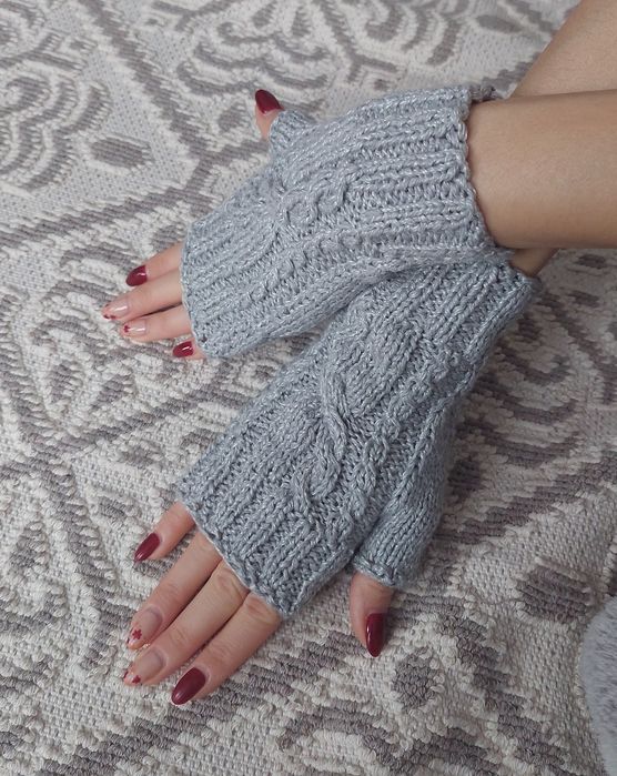 Mănuși damă fără degete.