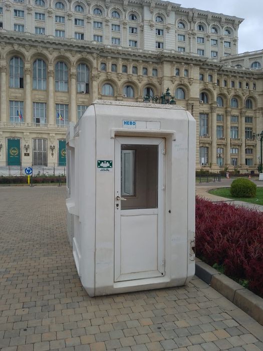 Inchiriez container ,cabina ,chiosc