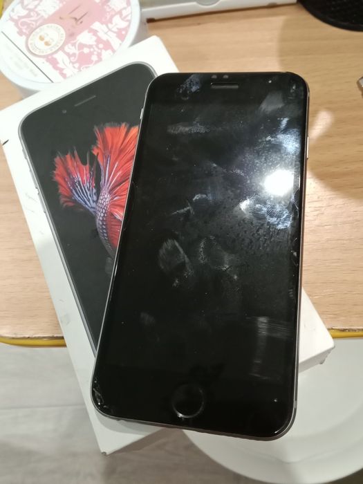 iPhone 6s  писать на ватсап