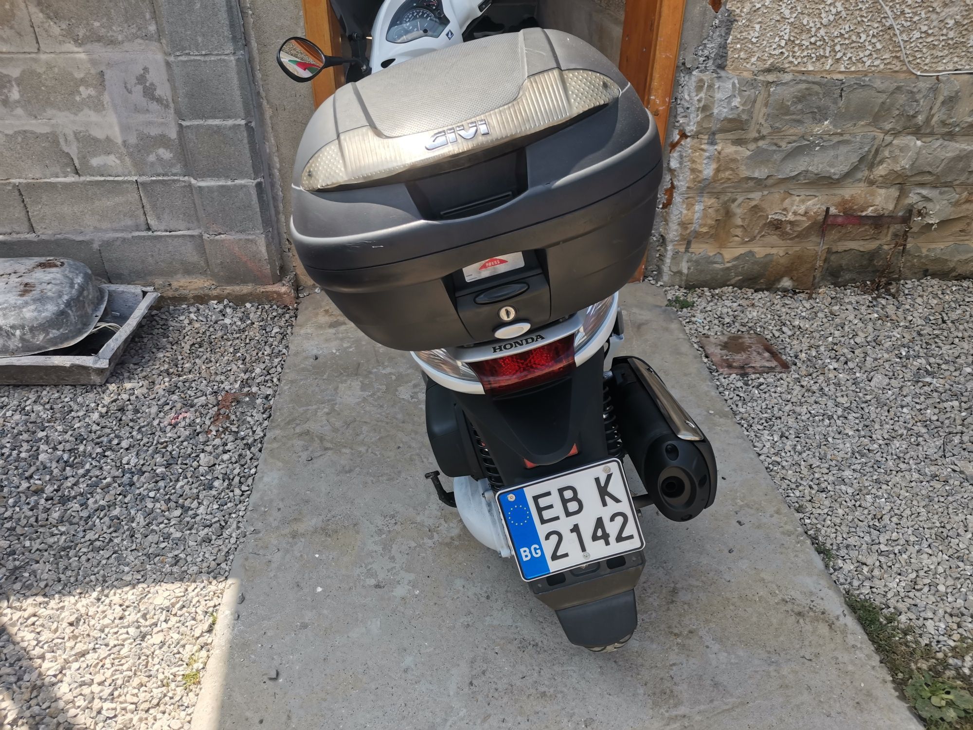 Хонда SH 300 ABS