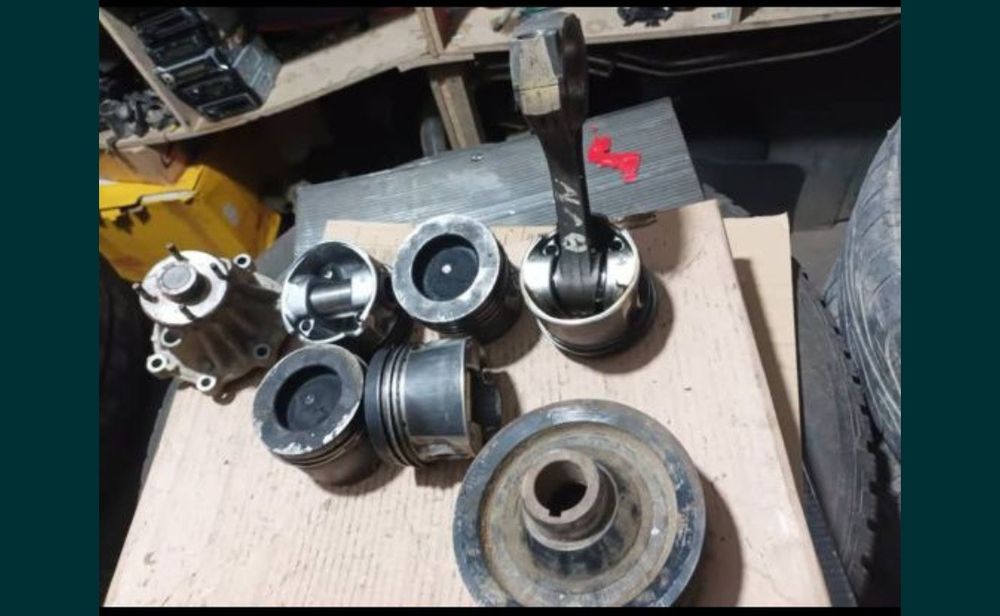 Piese din motor isuzu: npr , nkr , Dmax; excavator, kubota,takeuchi...