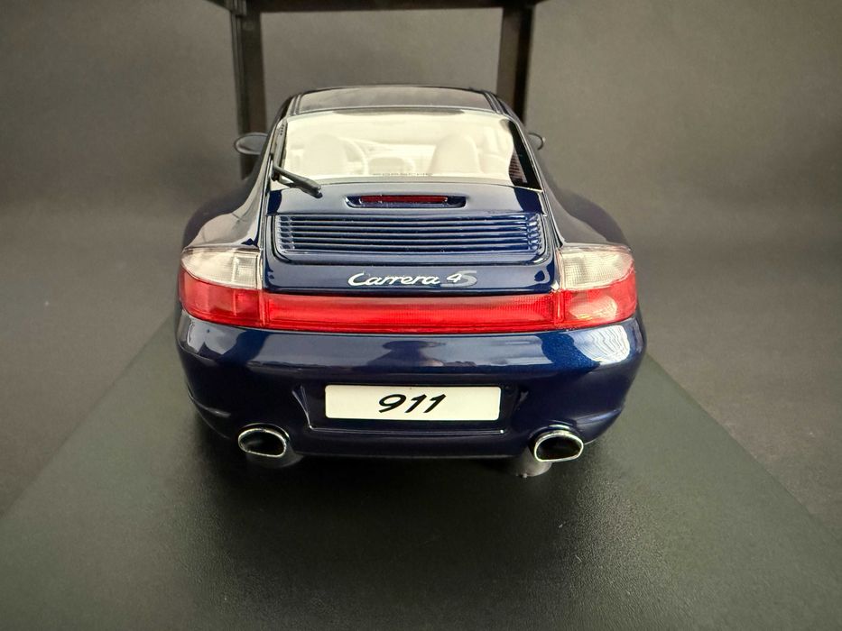 Macheta Porsche 911 (996) Carrera 4S 1/18 GT Spirit