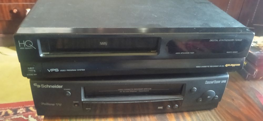 Vind 2 aparate video