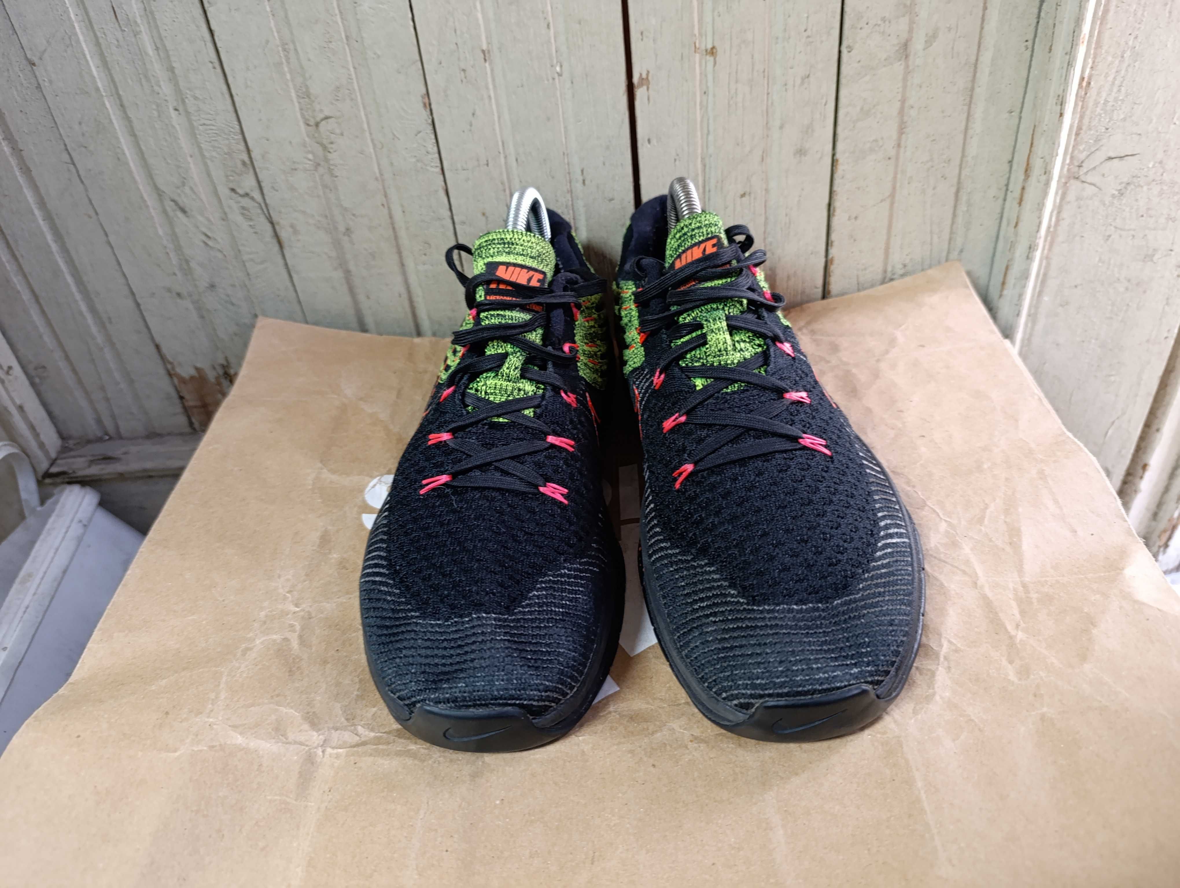 ''Nike Metcon DSX Flyknit''оригинални маратонки 42 номер