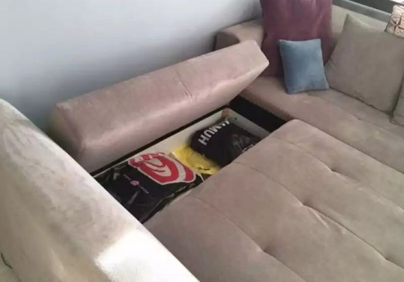 Ъглов диван, разтегателен с място за съхранение, размер 250 / 190 см
