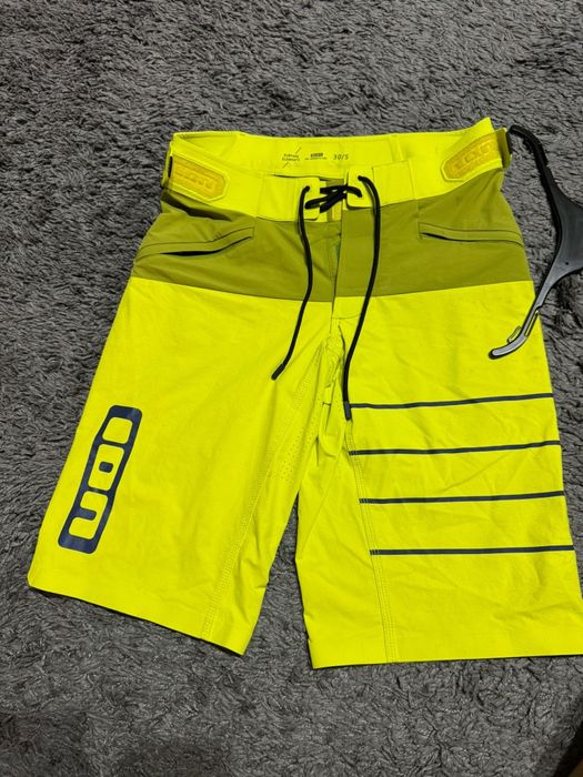 Pantaloni surfing marimea S ION