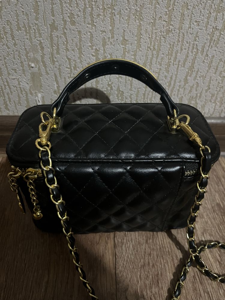Продам черную сумку