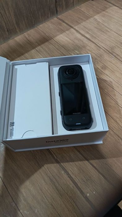 Kamera sotiladi  360 gradusli top toza yangi