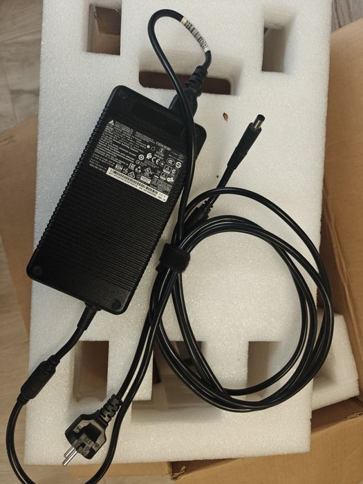 Зарядно за лаптоп ASUS, 330W, 19.5 волта, 16.9 ампера, супер мощно