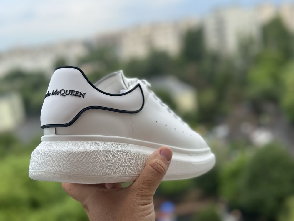 Adidasi Alexander McQueen - piele naturala!