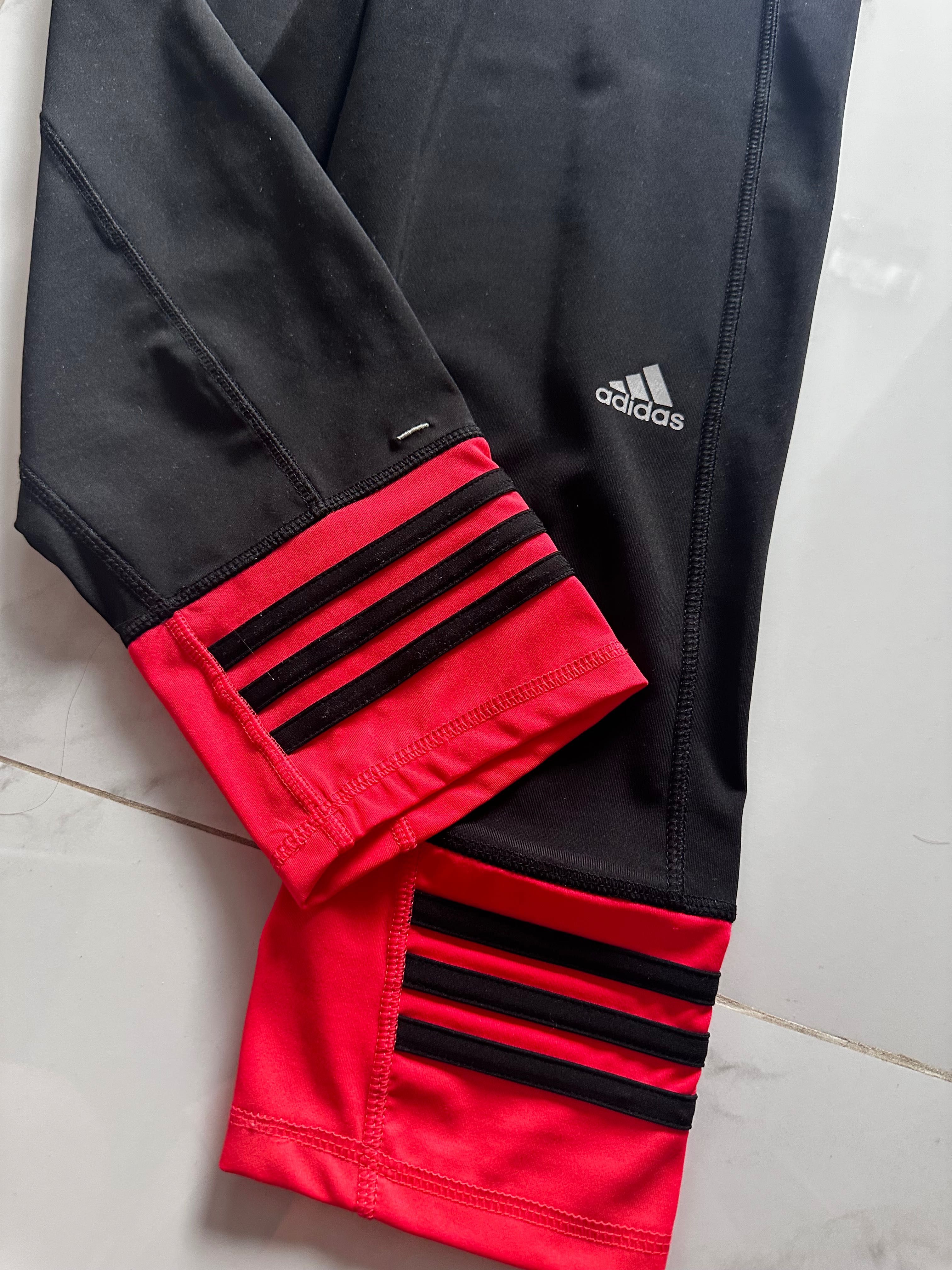 Дамски спортен клин Adidas