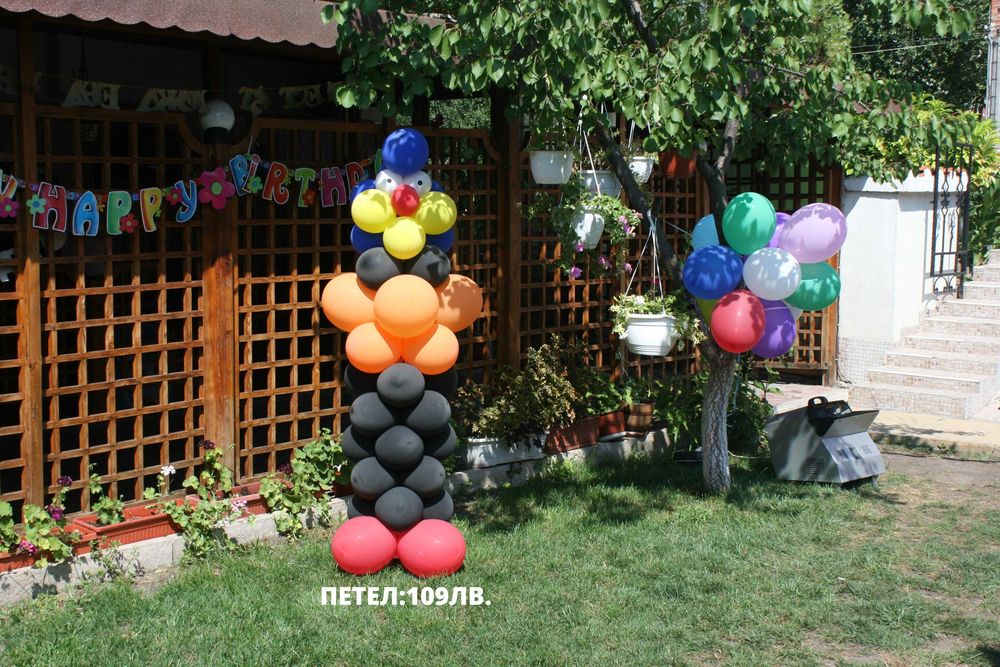 Коктейлни маси, шатри,столове под наем.