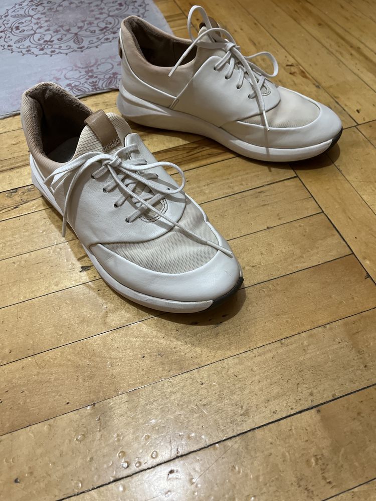 Кроссовки  кожаные  Clarks  36 размер