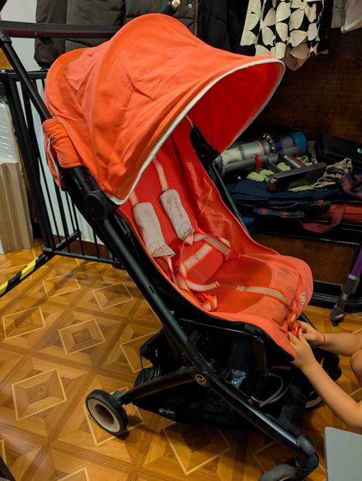 Carucior Cybex Libelle Rosu Hibiscus cu bara protectie
