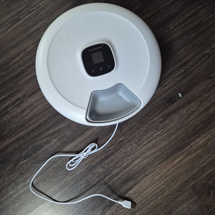 Смарт хранилка за суха и мокра храна Petoneer