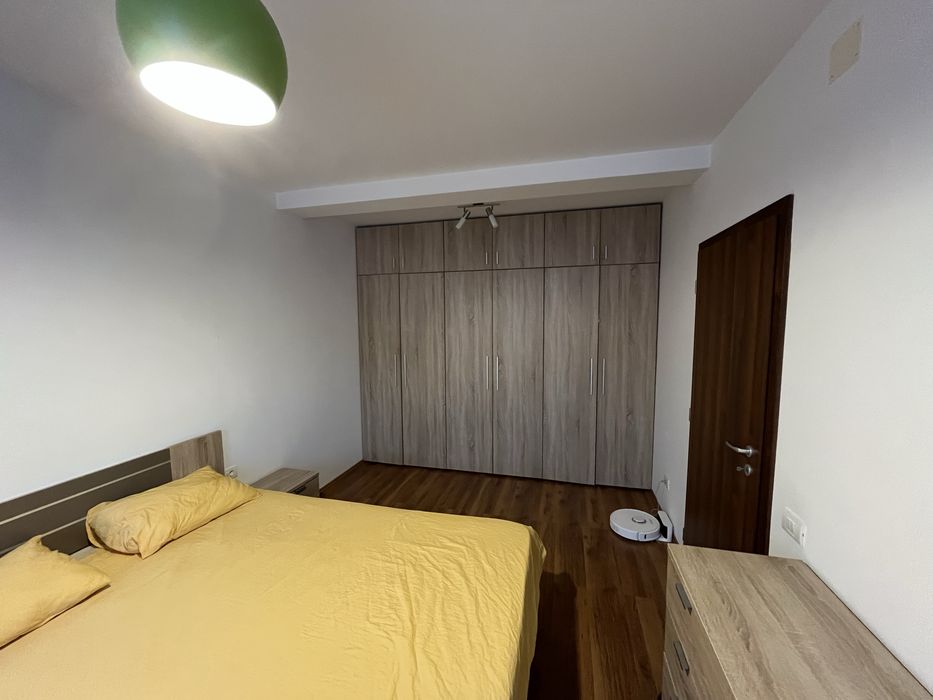 Inchiriez apartament cu doua camere (55m2) cu parcare proprie in Giroc