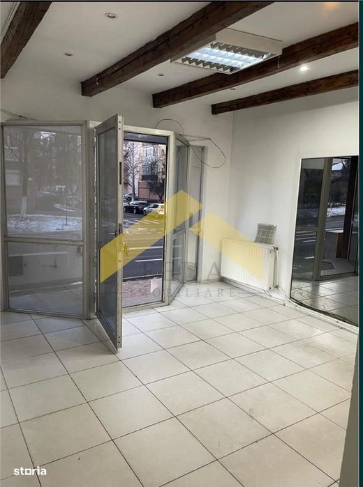 Spatiu comercial de inchiriat zona Micalaca