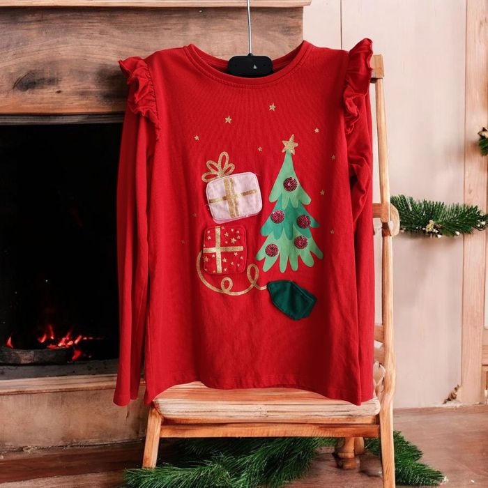 Обща Цена 15 лв. Детски Коледни блузки и рокля 128 см.