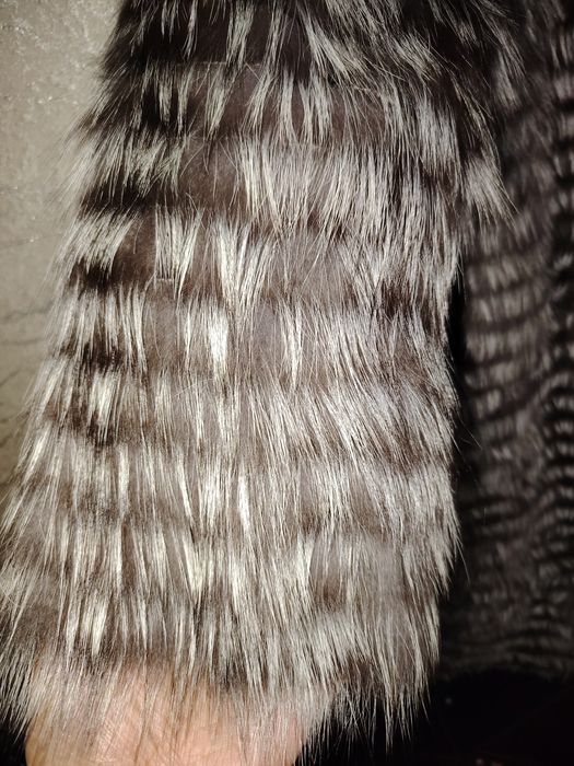 Новая женская шуба из чернобурки