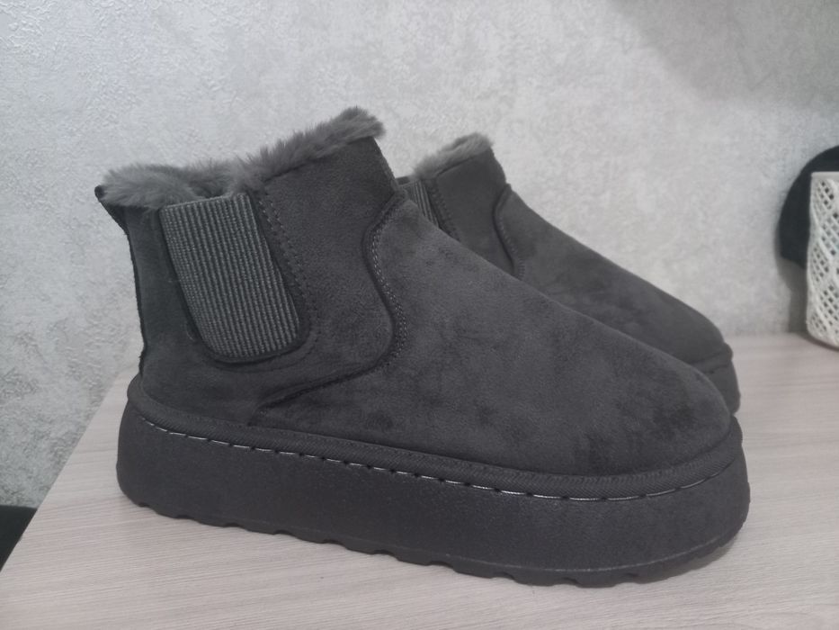 Новые угги, срочно продам