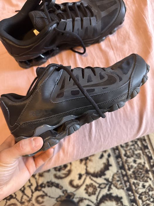 Vând adidasii originali in stare perfecta