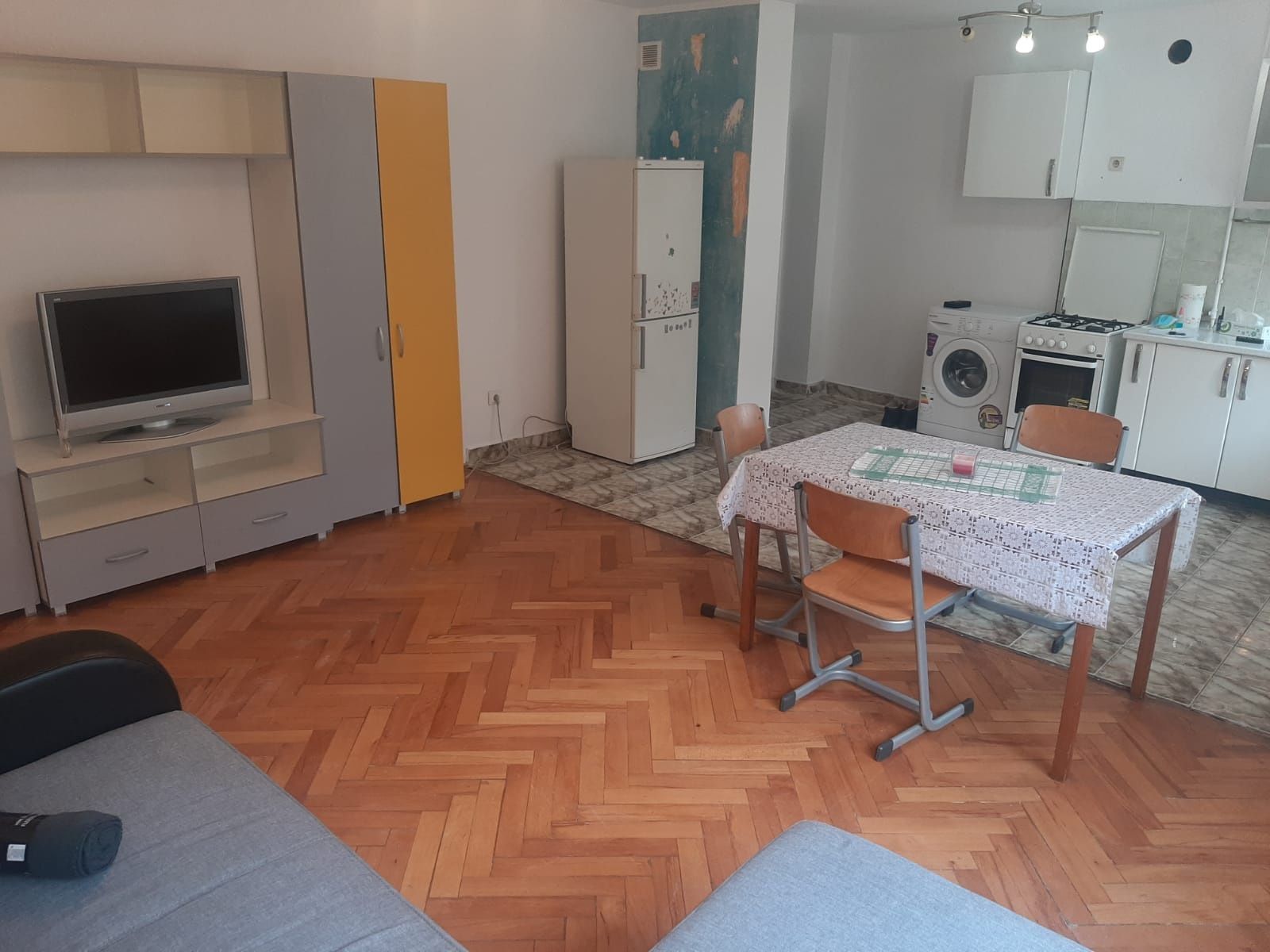 Vând  apartament central 2 cam. Bv. Revolutiei