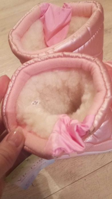 Продам ботинки на девочку