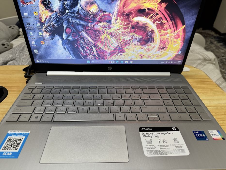 HP Laptop 15-dy2048nr
