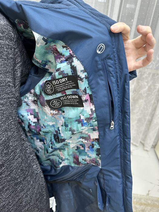 Продам зимнюю теплую куртку