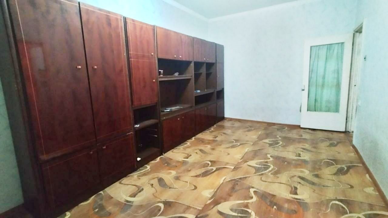 Юнусобод 8 кварталда 1 хона уй ижарага берилади