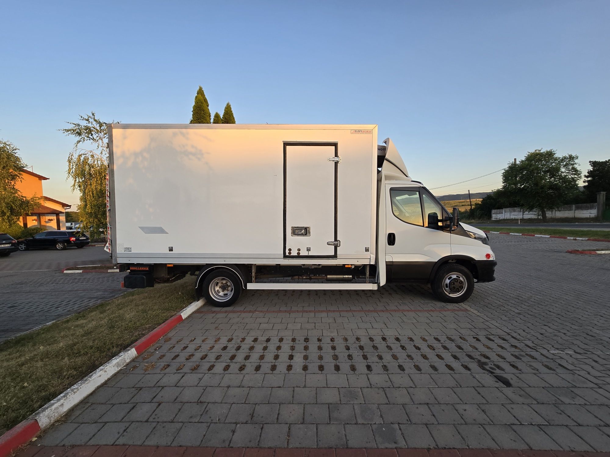 Iveco daily lift frigorific  35 c18 8 euro paleti