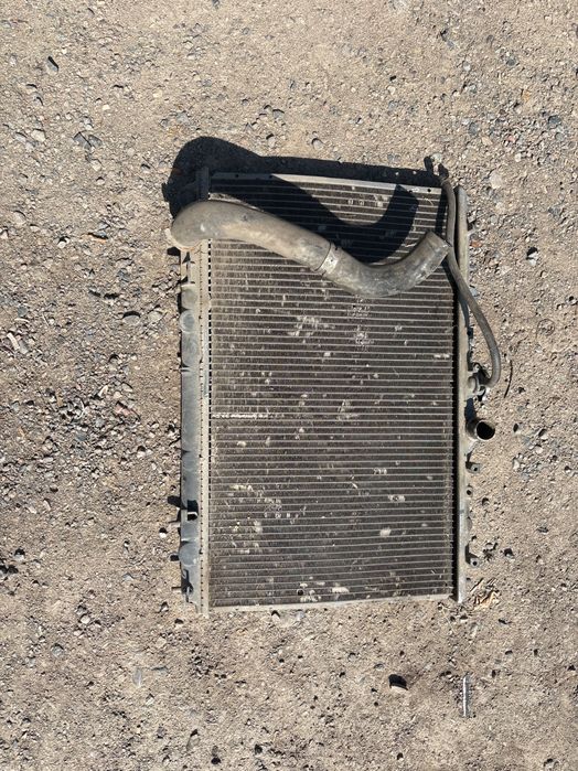 Радиатор митсубиси каризма 1.8 jdi